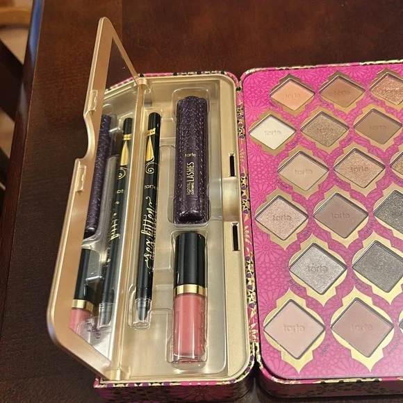 Tarte Treasure Box Collector’s set - Picture 6 of 8